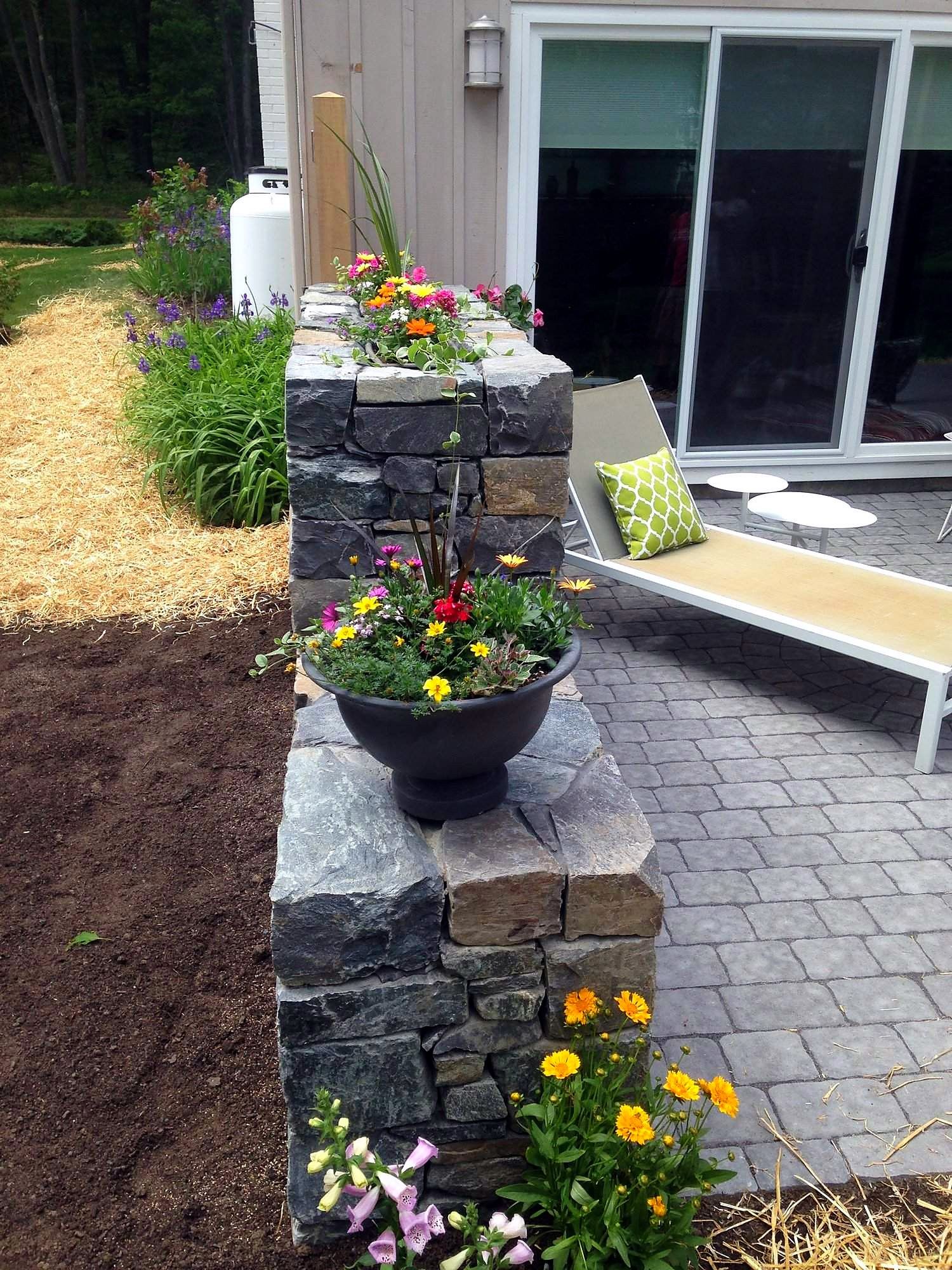 Finished stone privacy wall, detail