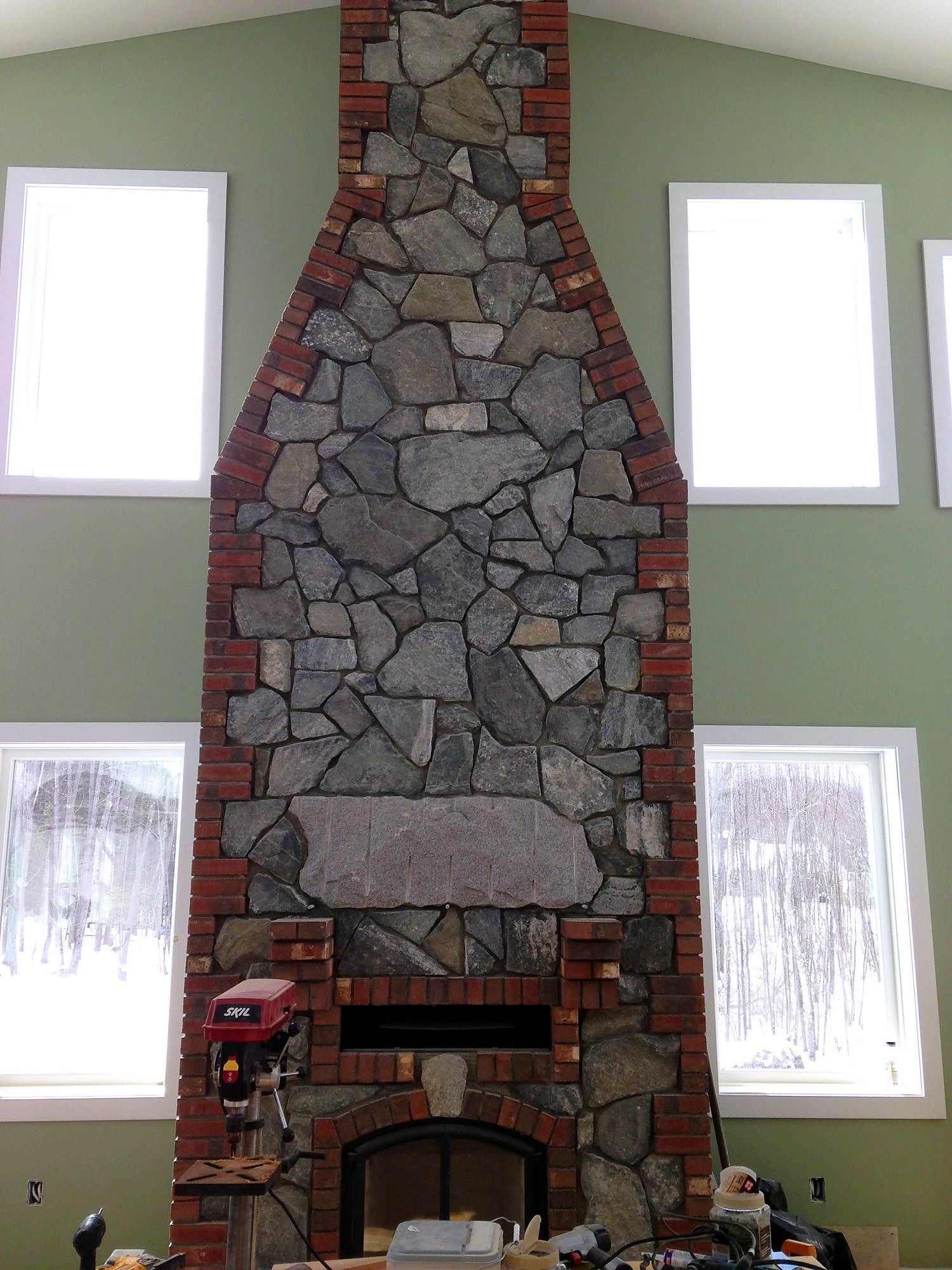 Interior stone veneer detail